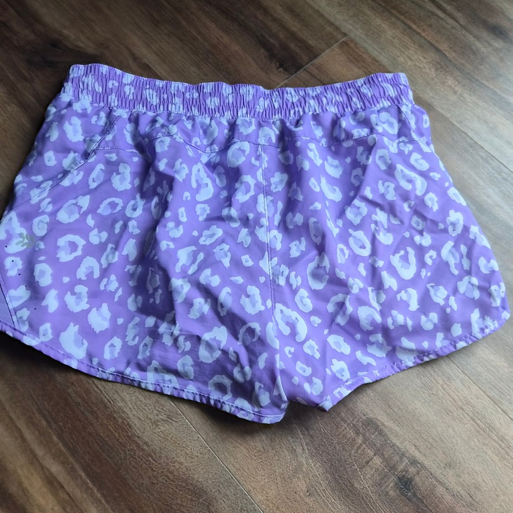 All In Motion Womens Purple Leopard Print Running Shorts Size Medium Activewear - Picture 6 of 9